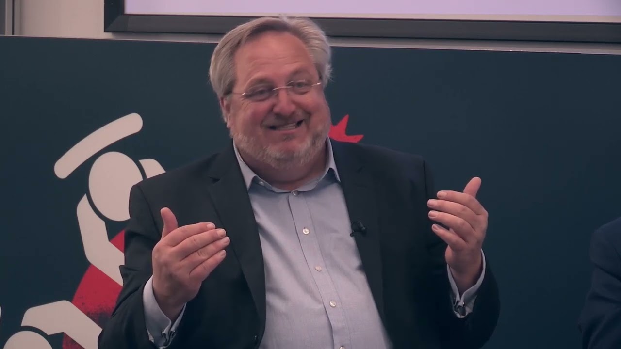 Randall Peterson receives an Academy of Management (AOM) Award